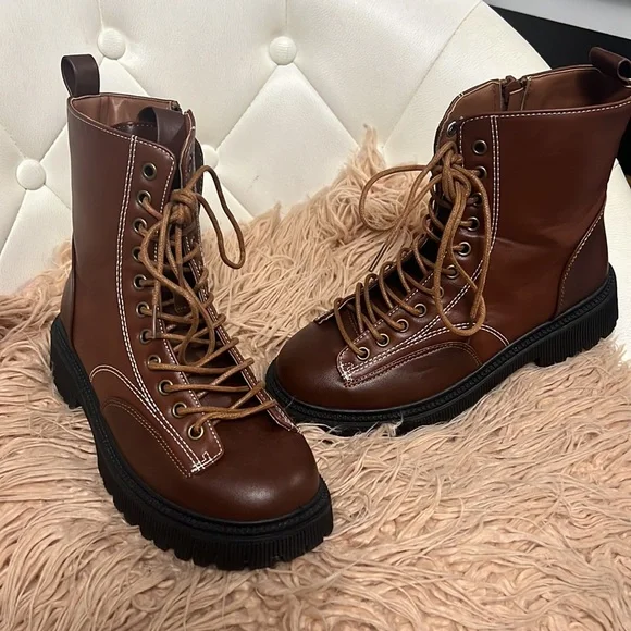 Combat boots women size 7.5 - Picture 2 of 4